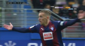 埃弗顿防线迎战利物浦：防守策略调整与应对强敌攻略